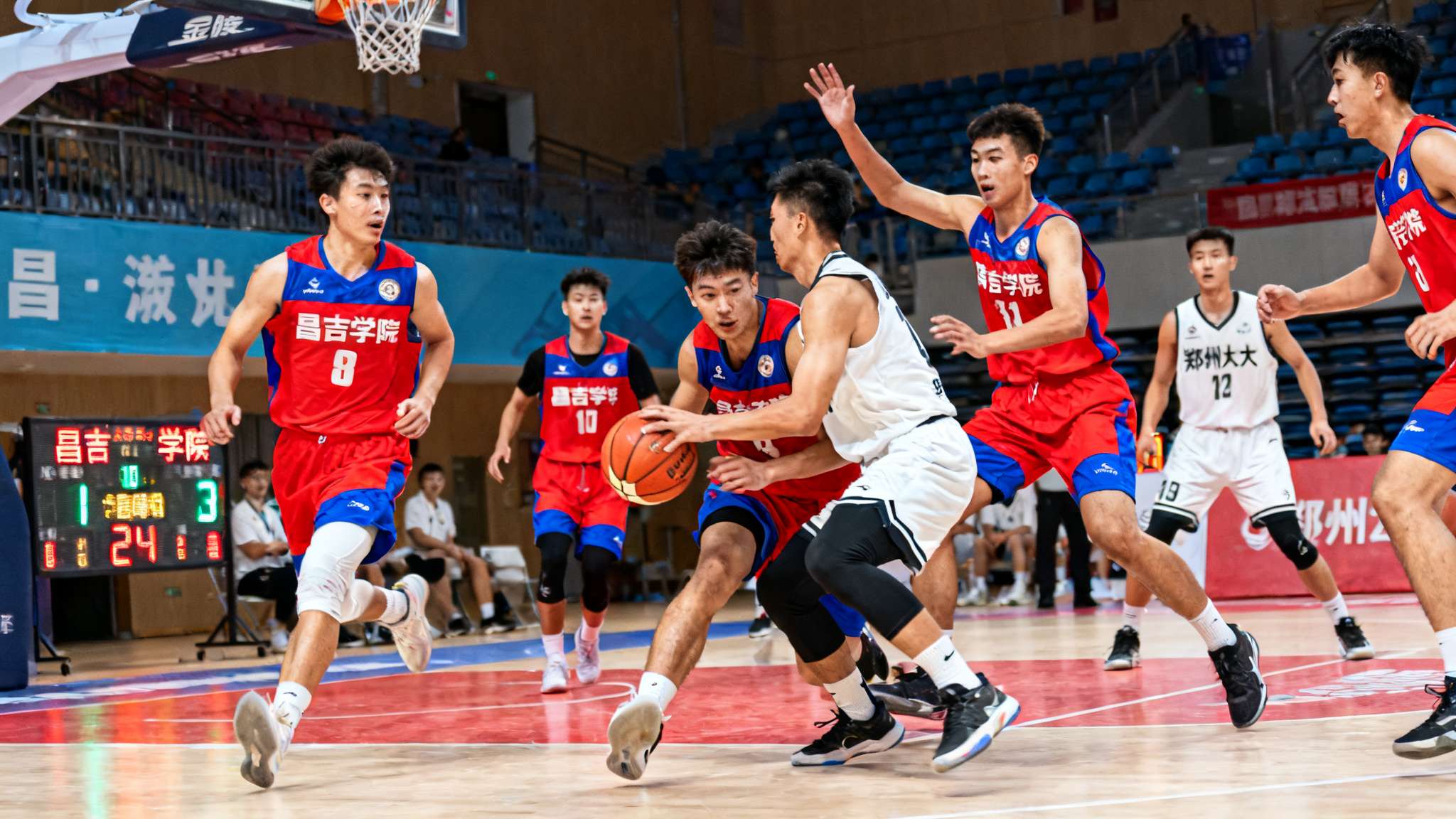 CUBAL西北赛区:高乾22分,昌吉学院73-54战胜郑州大学 CUBAL西北赛区:高乾22分,昌吉学院73-54战胜郑州大学